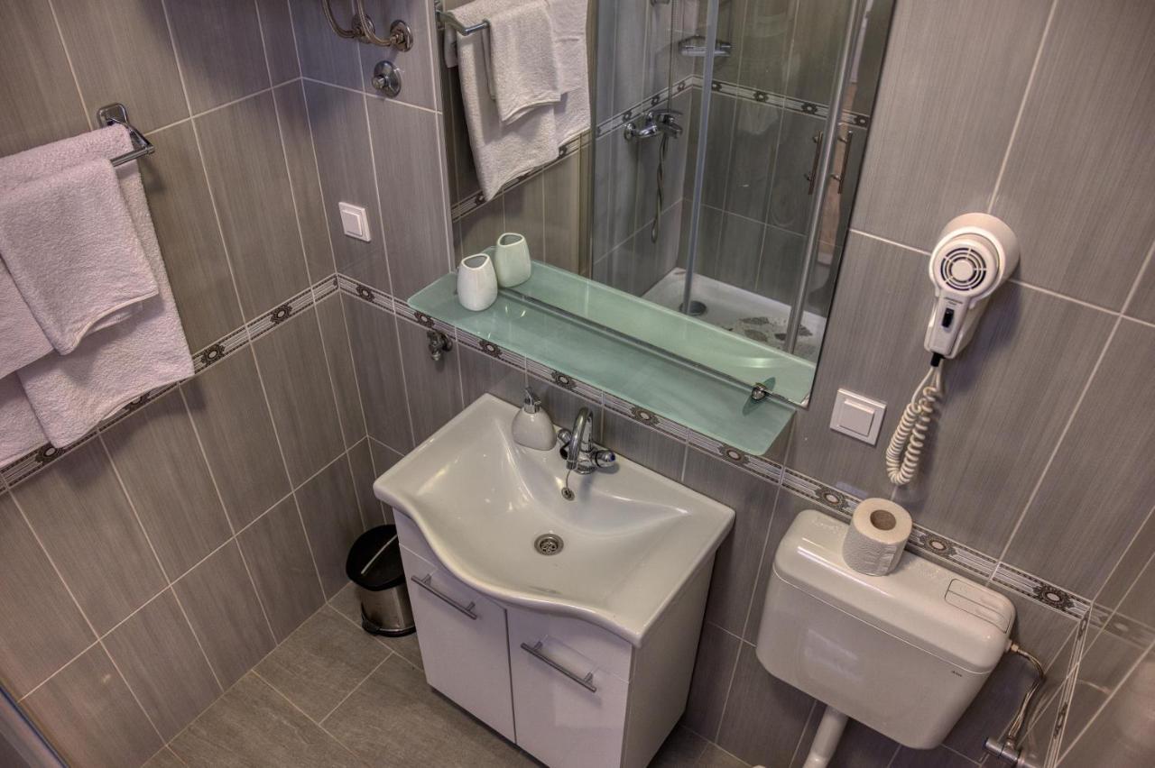 Guesthouse Victoria II Дубровник Екстер'єр фото
