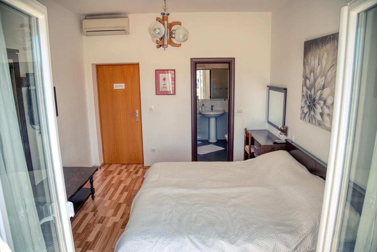 Guesthouse Victoria II Дубровник Екстер'єр фото
